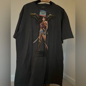 Wonder Woman T-Shirt - Size XL
